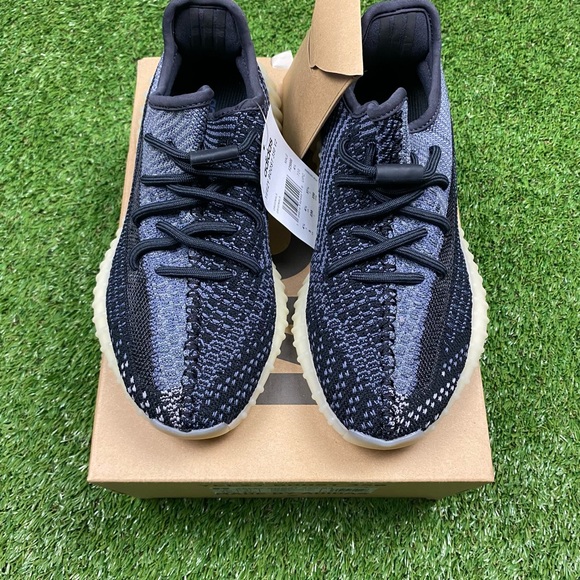 Brand new with box Adidas Yeezy 350 v2 carbon size 5 US - Picture 2 of 10